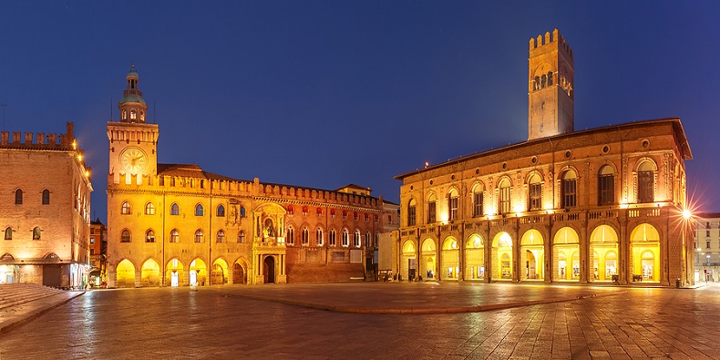 Bologna am Abend und Nachts